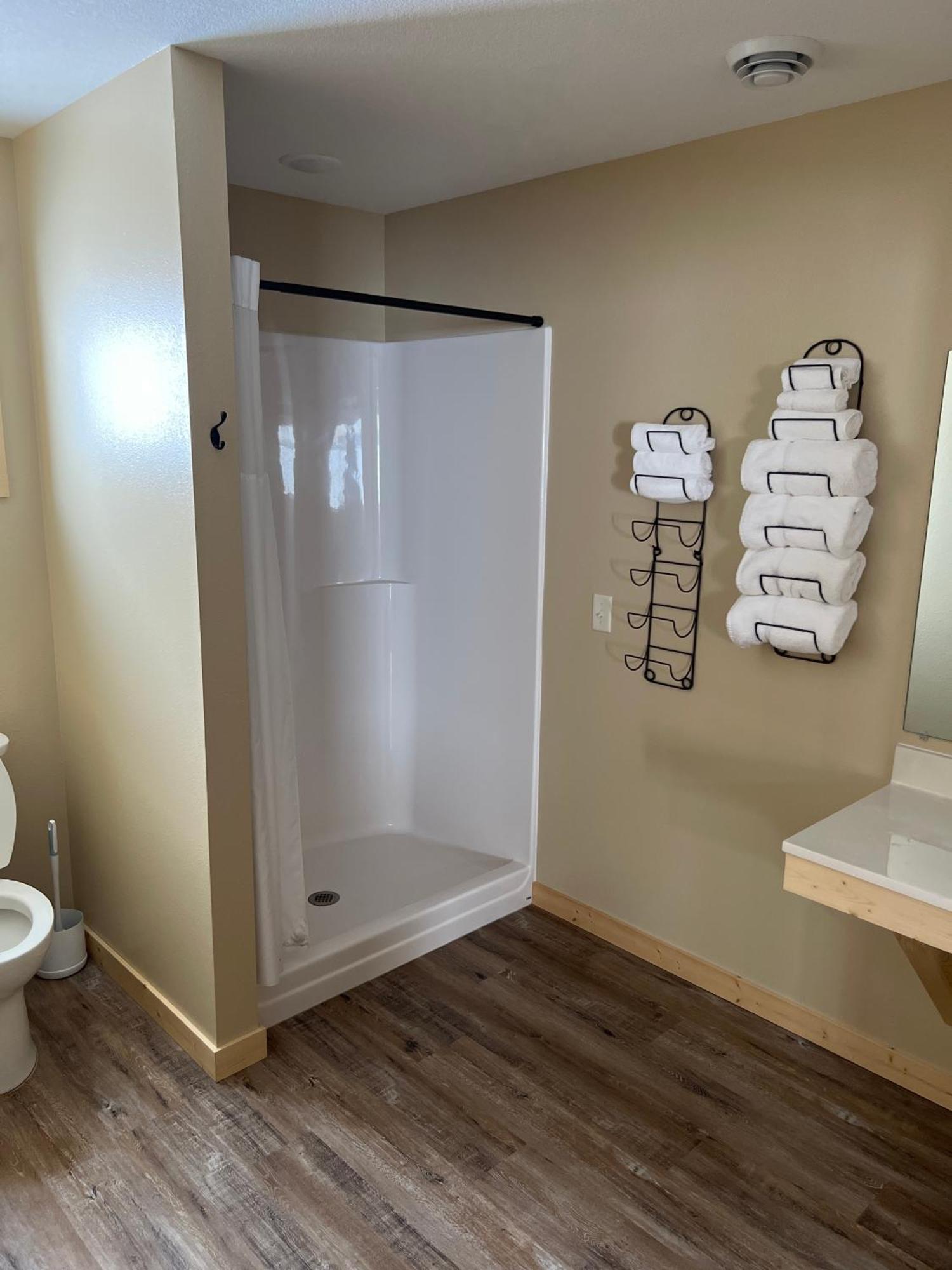 Canary Beach Resort Glenwood Екстериор снимка